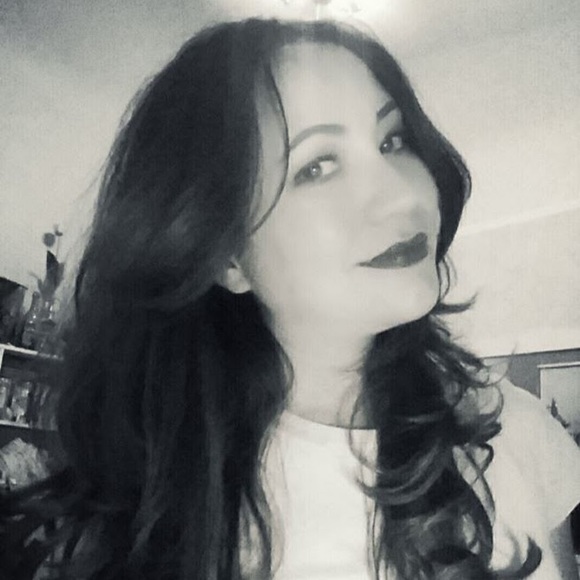 Meet your Posher, Magda - Picture 1 of 1